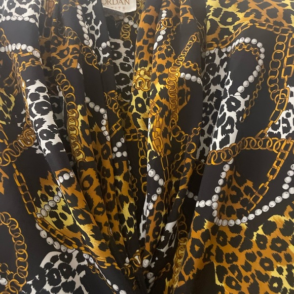 Jordan Petite Vintage Animal Print Blouse - Picture 3 of 5